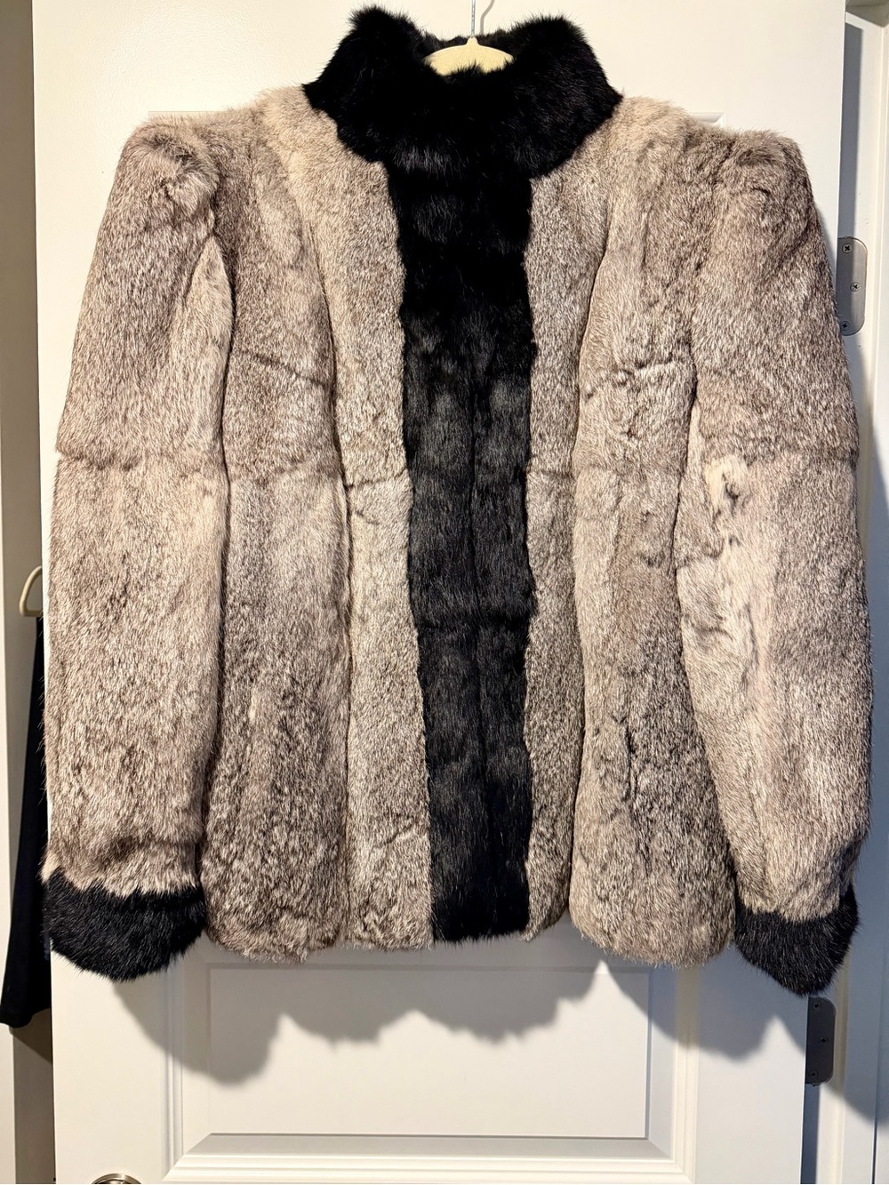 Vintage SERGIO VALENTE Luxury Two-Tone Fur Coat in Taupe and Black, Size Large